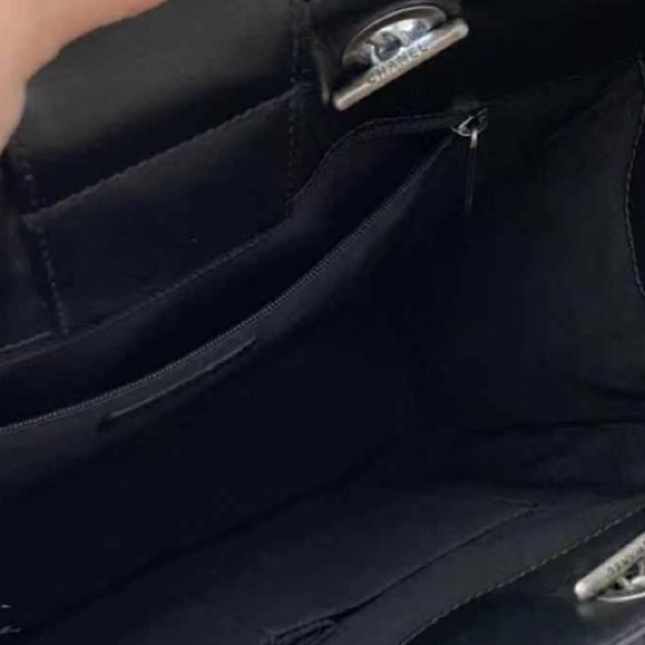 Beautiful CHANEL Shopping Tote - Picture 7 of 7